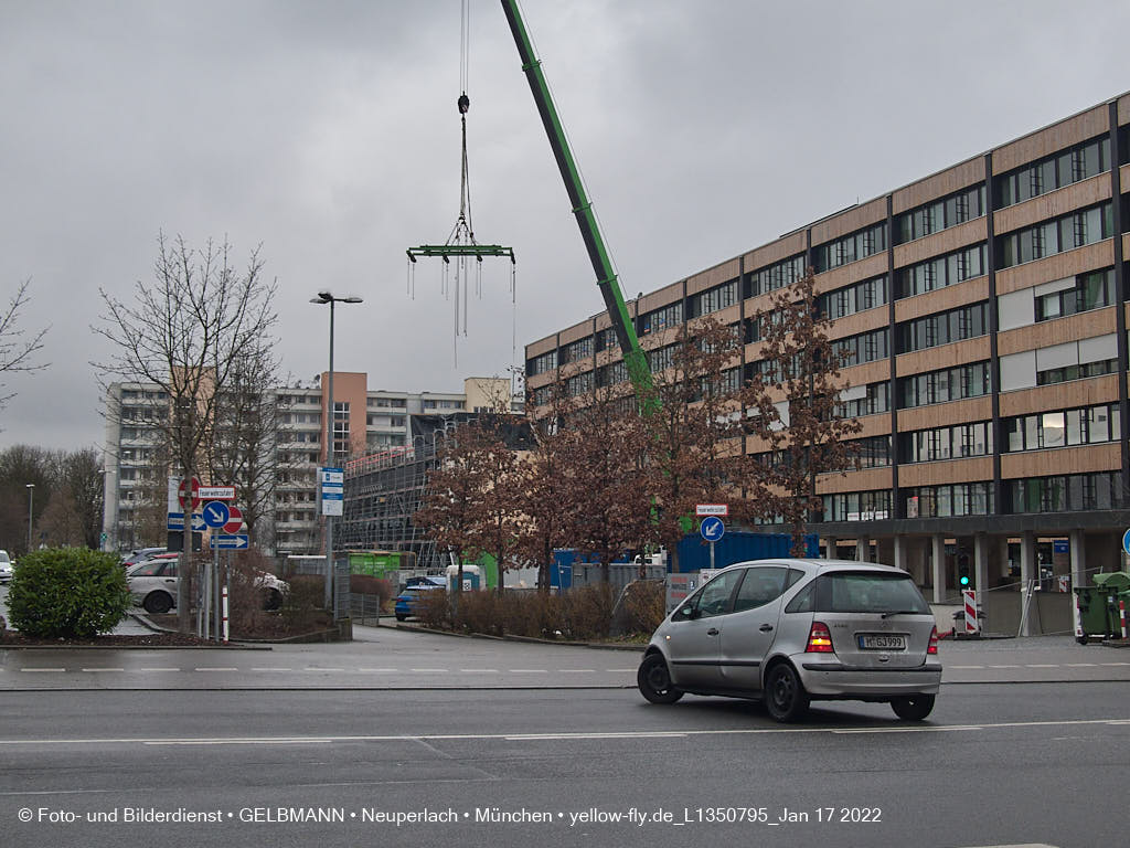 18.01.2022 - Baustelle zur Montessori Schule im Plettzentrum Neuperlach